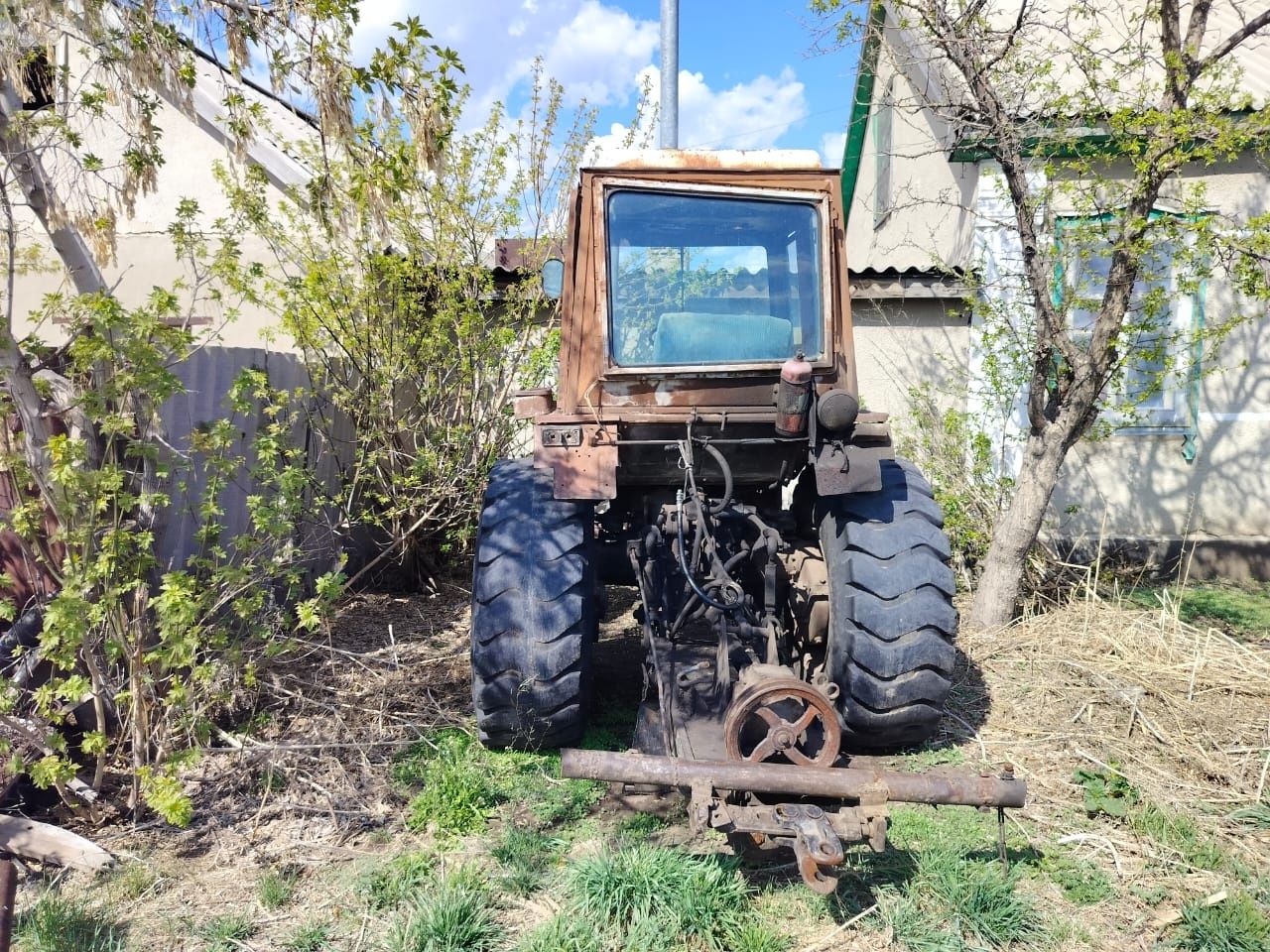 Продам срочно прицеп 500т.т25 700т. Состояние отличное.