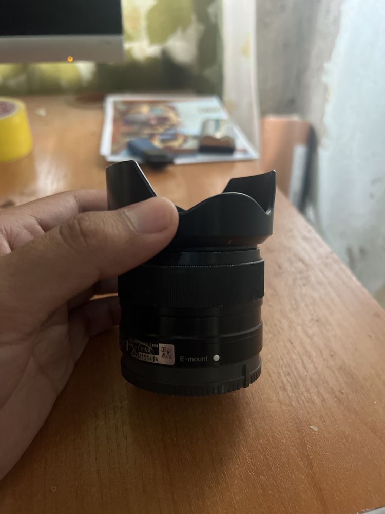 Срочно Объектив 35mm f1.8 sony
