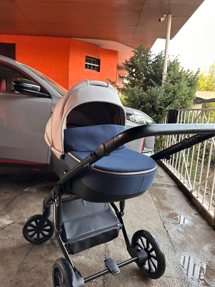Срочно продам Коляску Anex