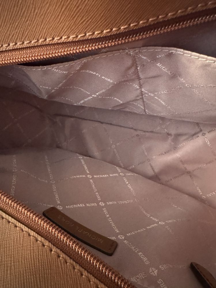 Продаю ОРИГИНАЛ сумку тоут Michael kors