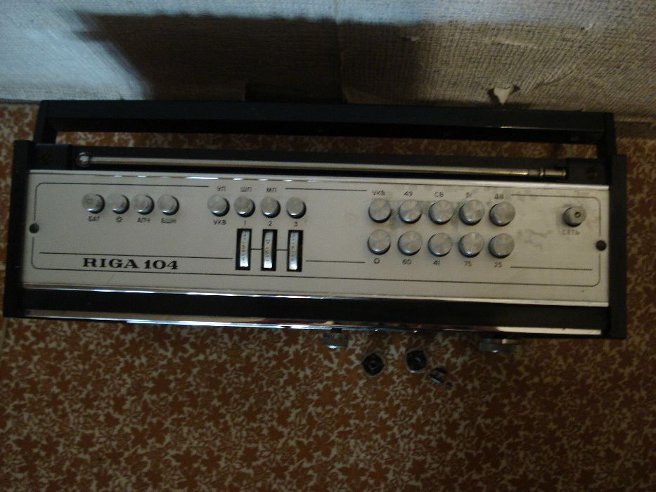 Продаю радиоприёмник Riga 104