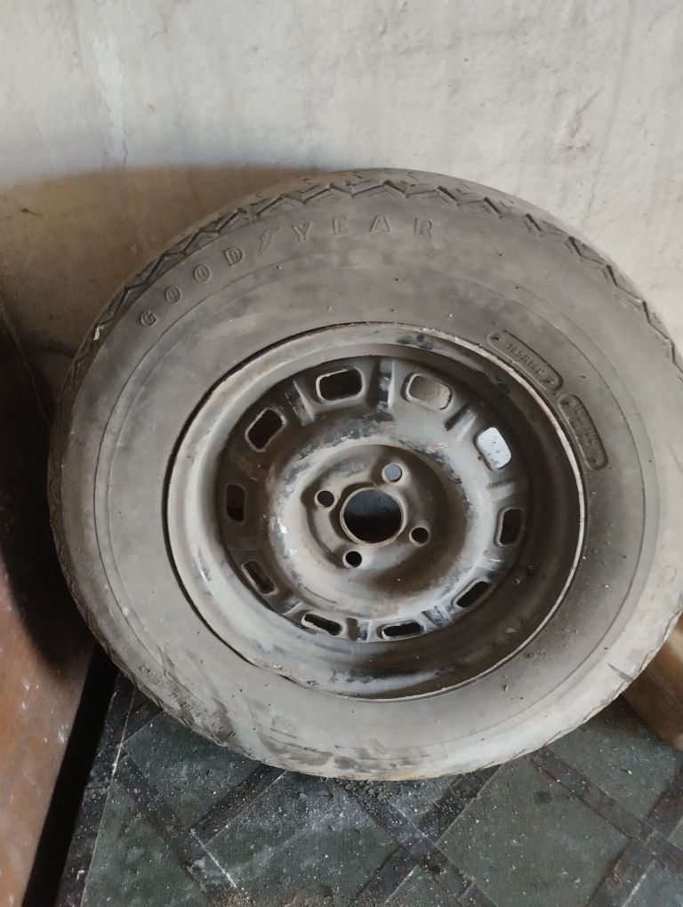 Продам запаску от opel record