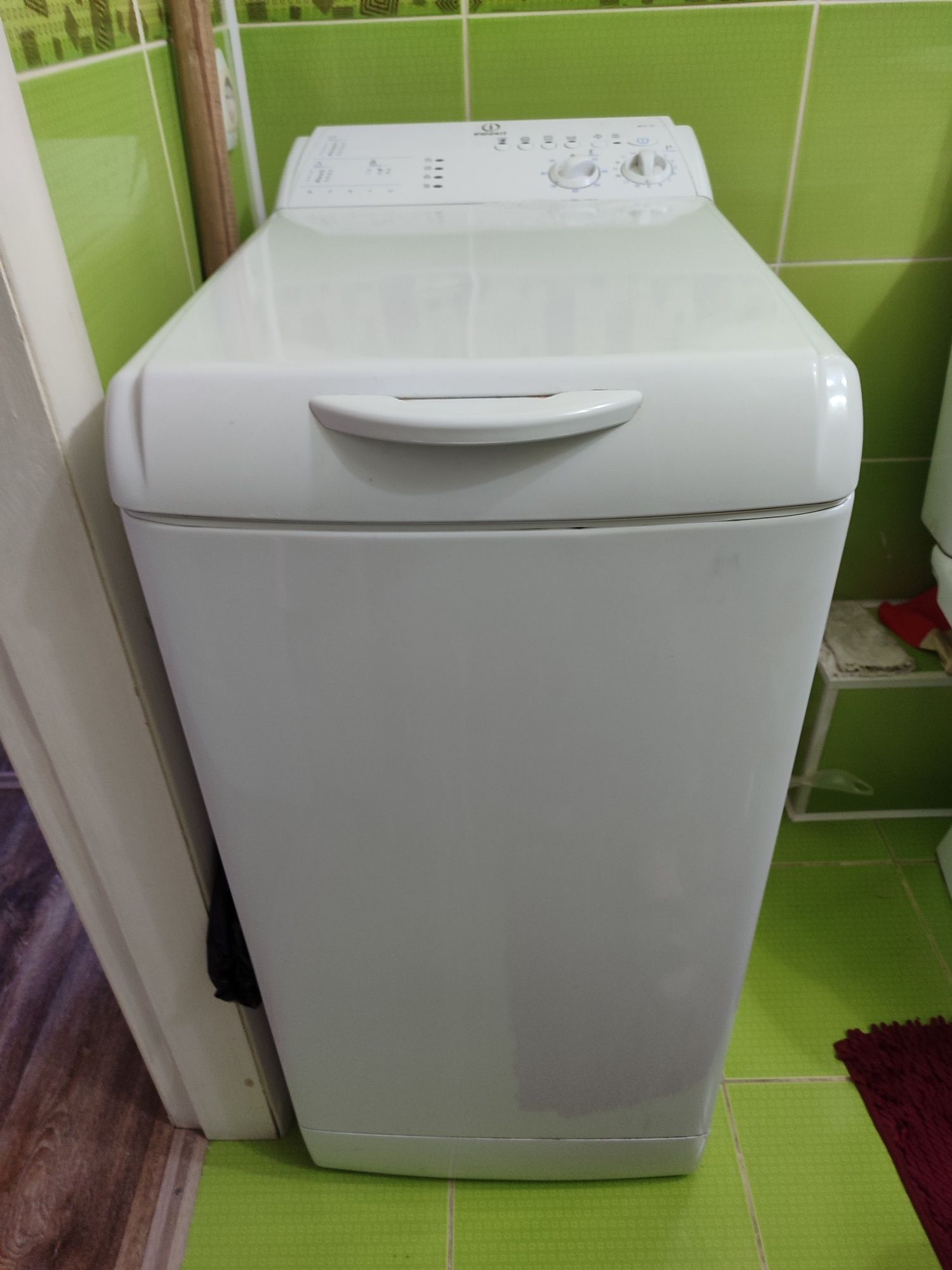 Стиральная машина INDESIT