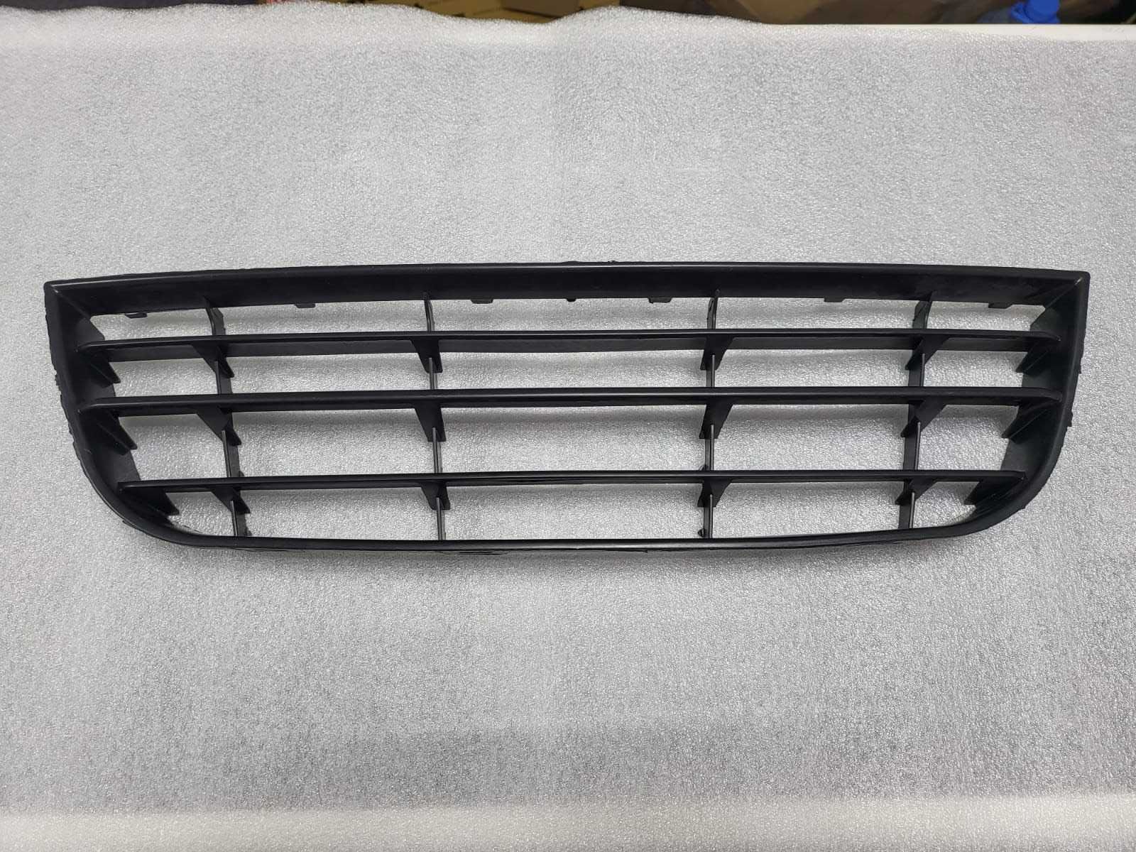 Решетка бампера Volkswagen POLO