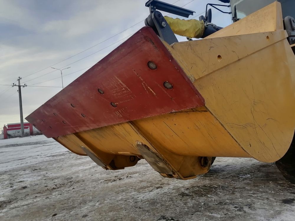 Нож ковша на фронтальный погрузчик ZL50, LW500, 550