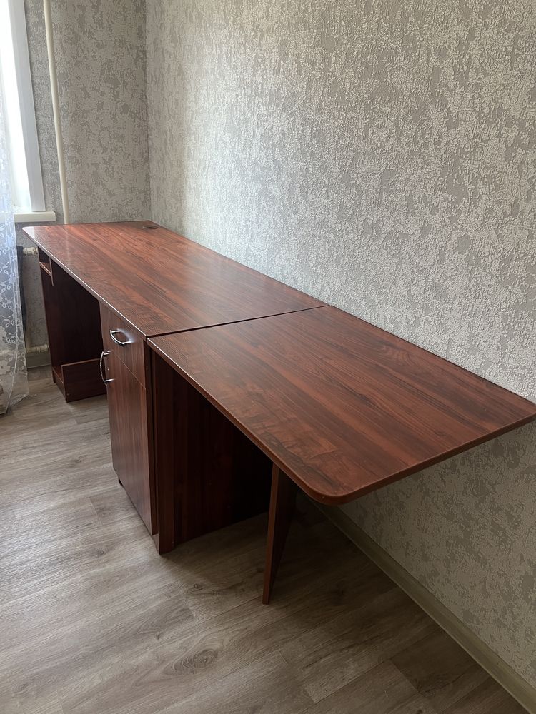 Стол компьютерный, письменный