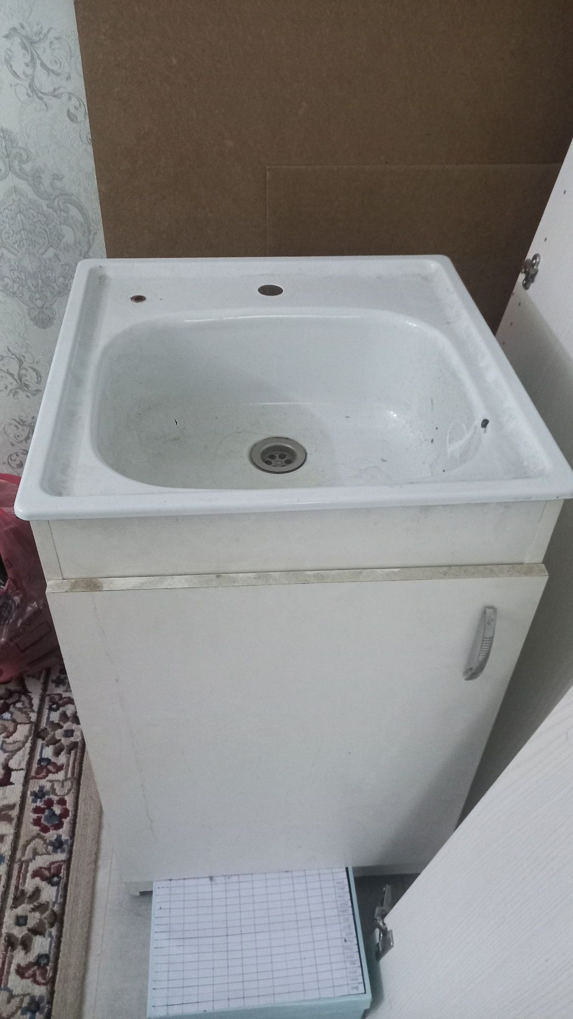 Срочно продам раковину эмалированная