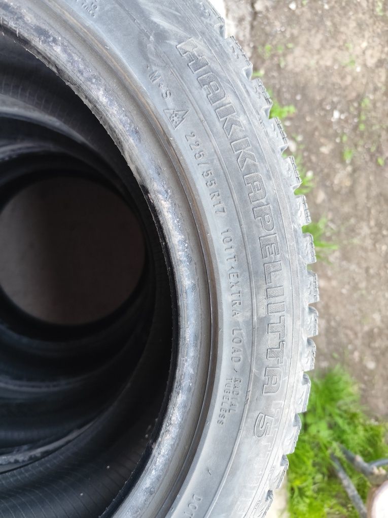 Nokian hakkappelita  225/55 17