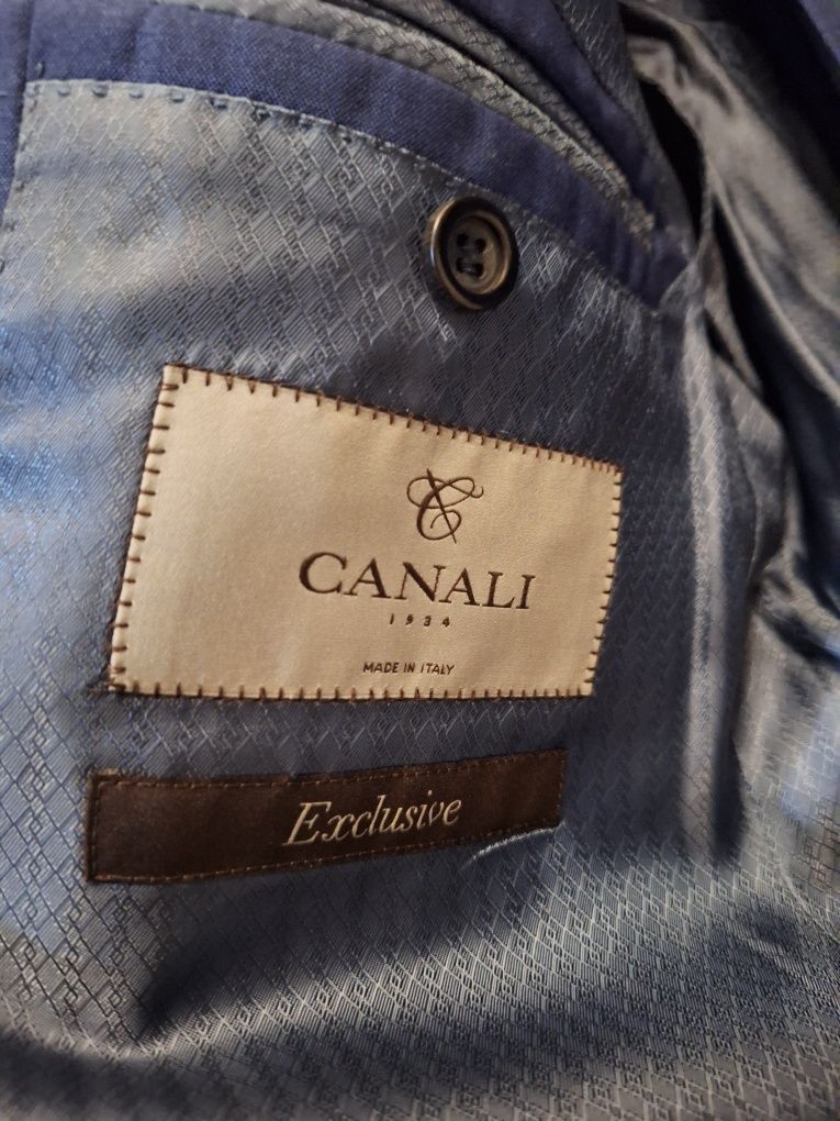 Мужской костюм от Canali