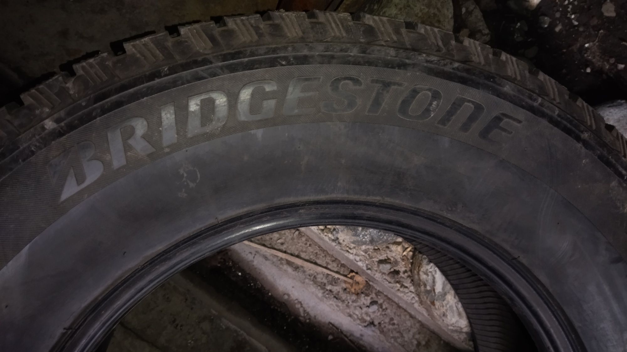 Продам резину Bridgestone