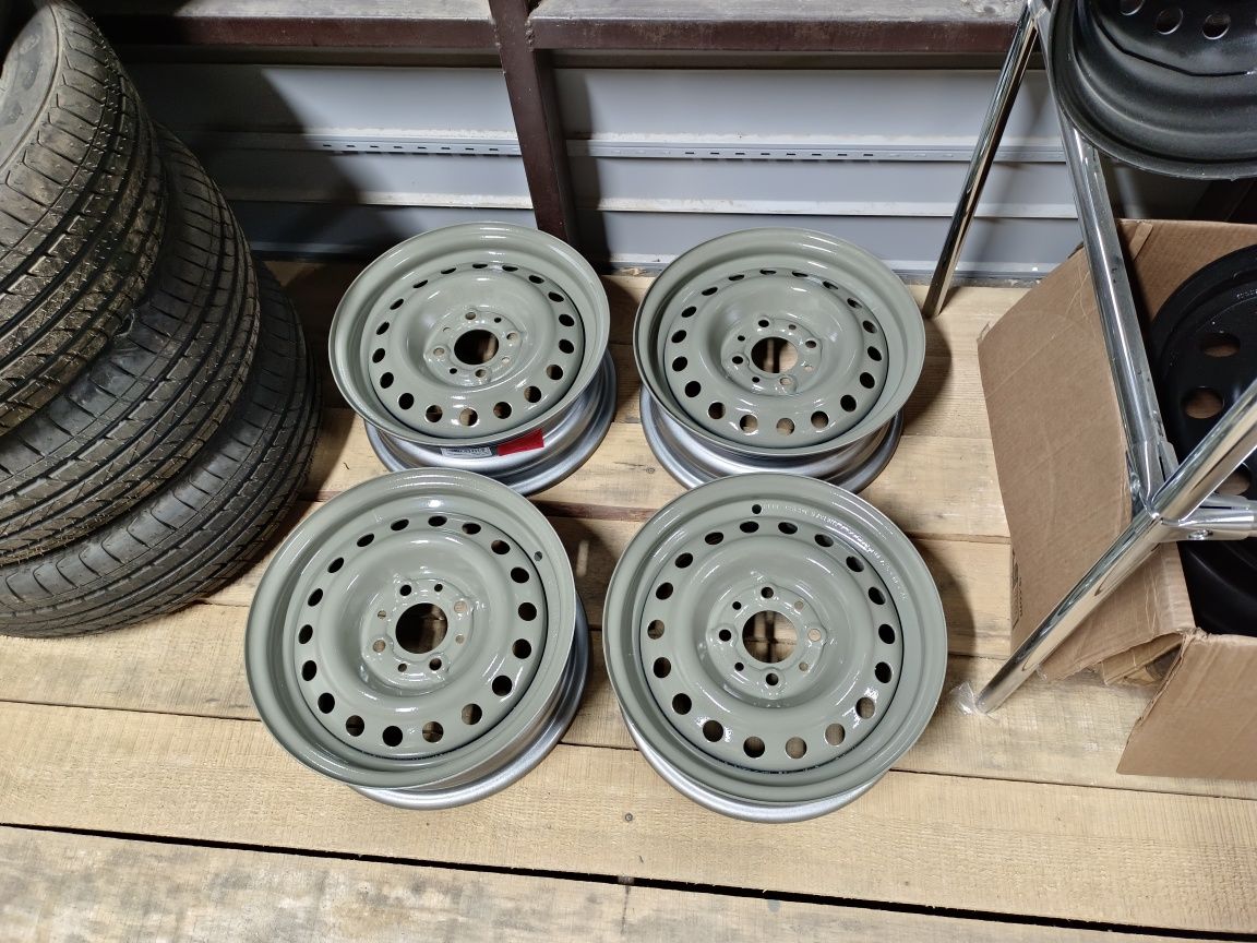 Диски новые железные разболтовка R15  4/100 .