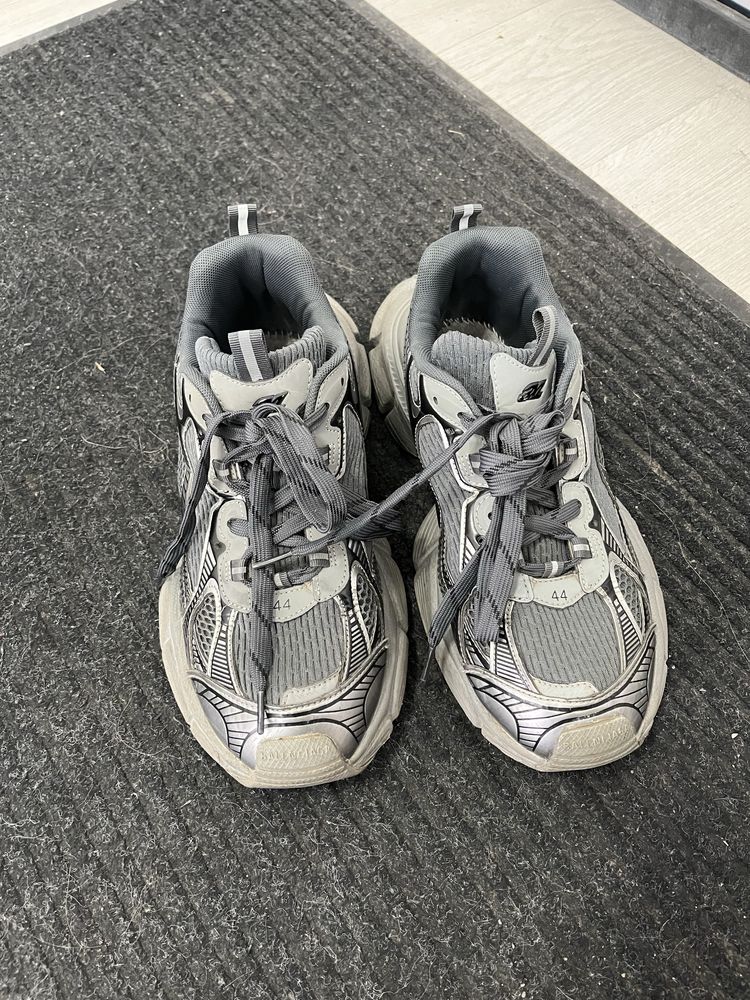 balenciaga 3xl серый