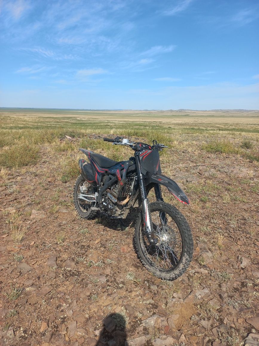 Продам кросс 250куб