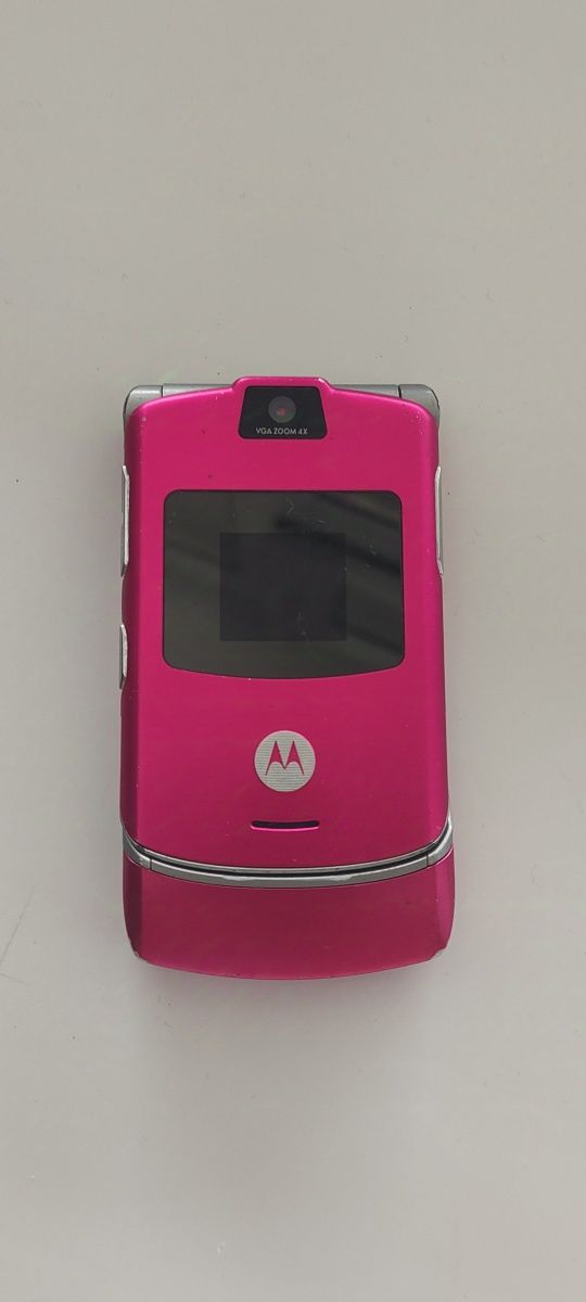 MOTOROLA  раскладушка б/у. Состояние отличное.