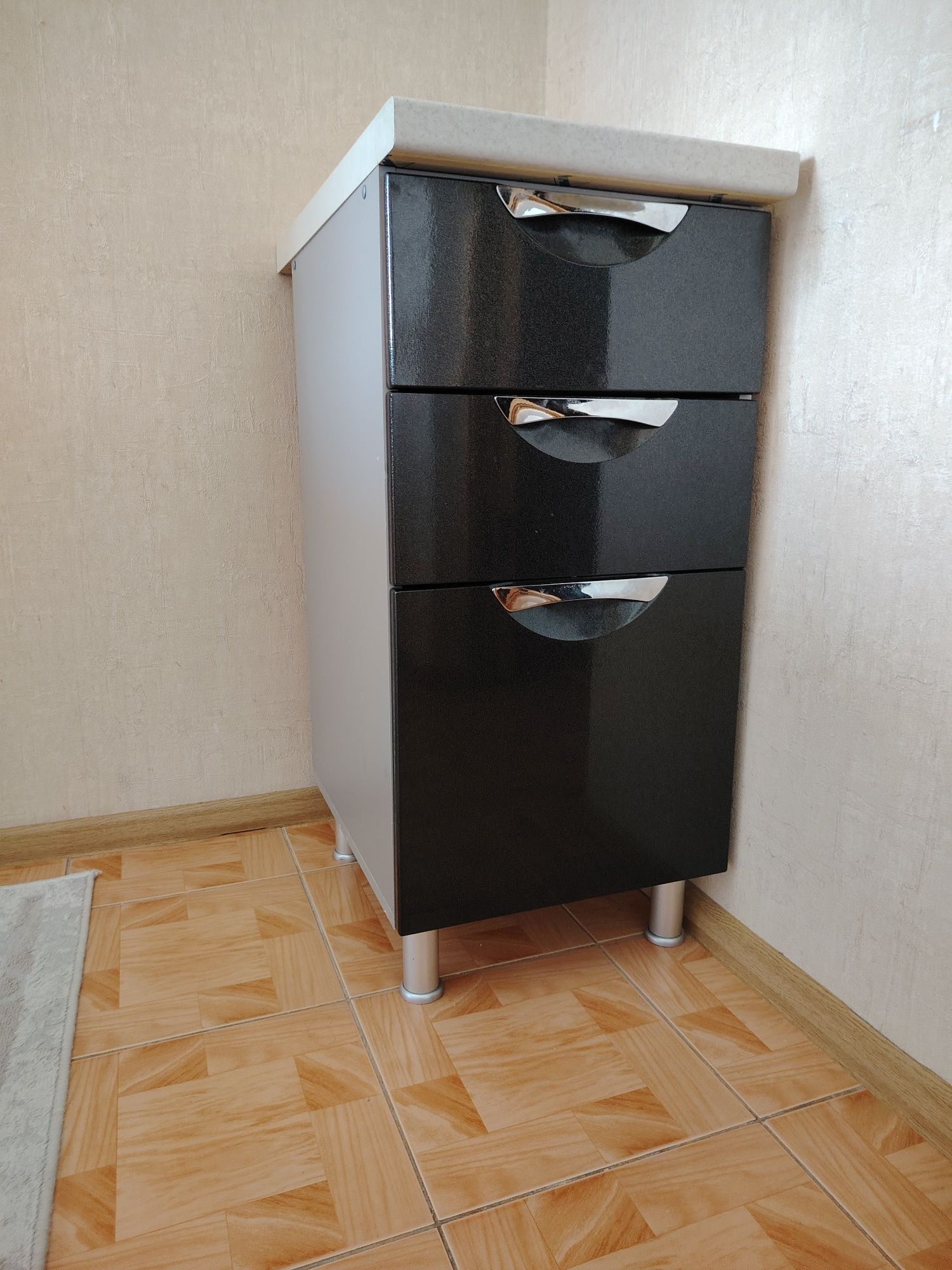 Продам Комод 3 полки