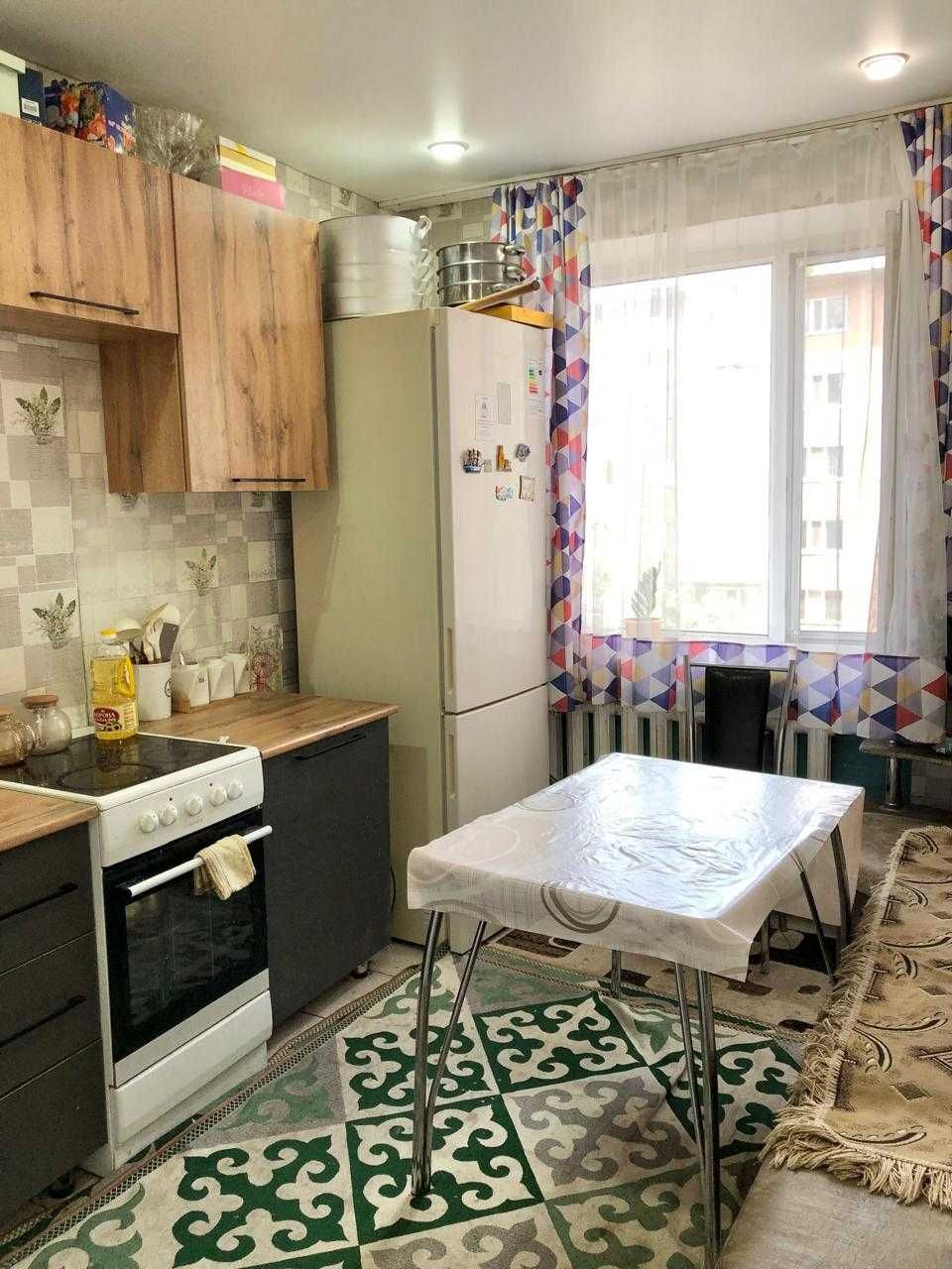 Продам 3х комнатную улучшенную квартиру в Майкудуке, 15 мкрн.