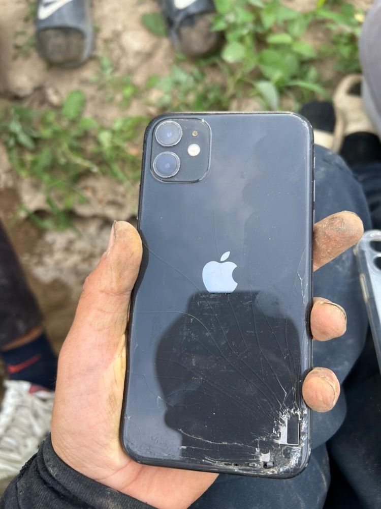 Iphone 11 продам