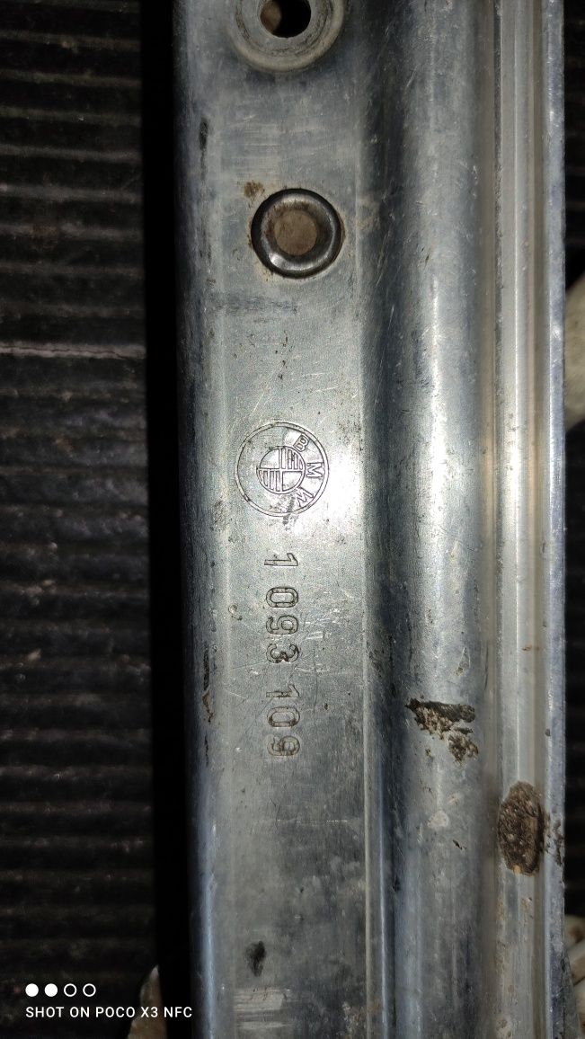 Домкрат от BMW.   .