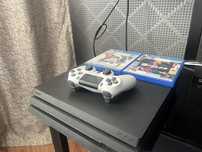 Playstation 4 pro в отличном состоянии