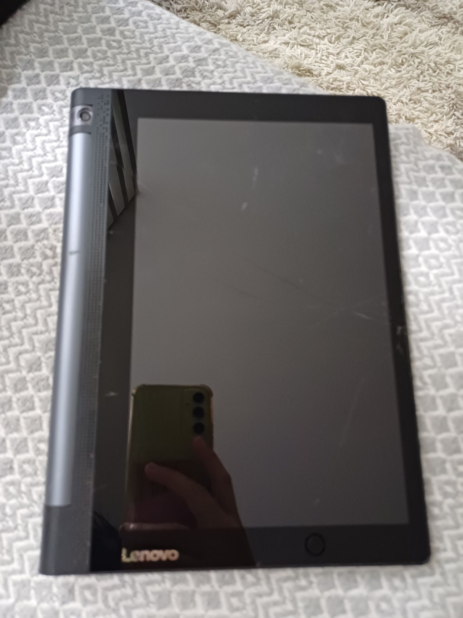 Планшет lenovo в хорошем состояние