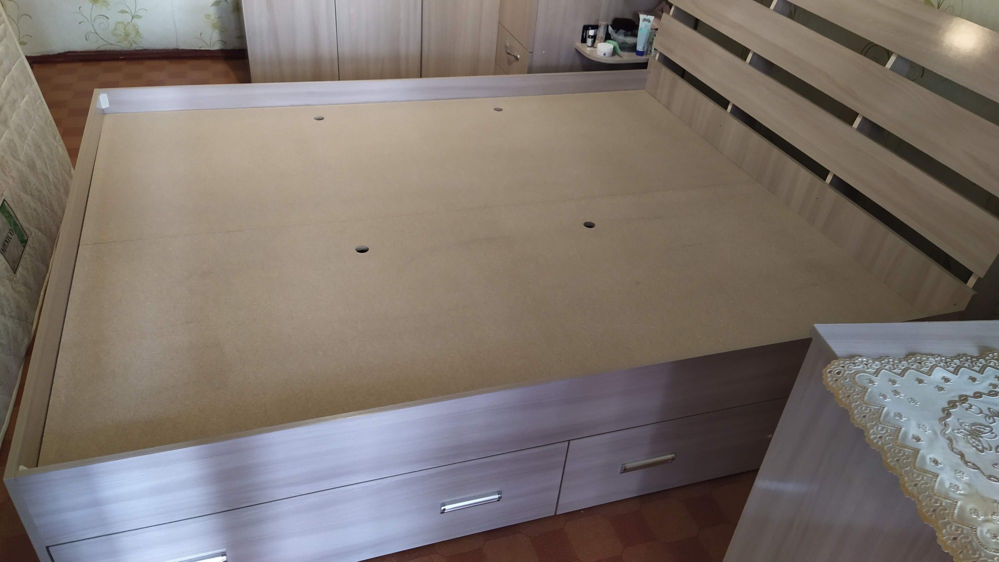 Продам кровать и матрас