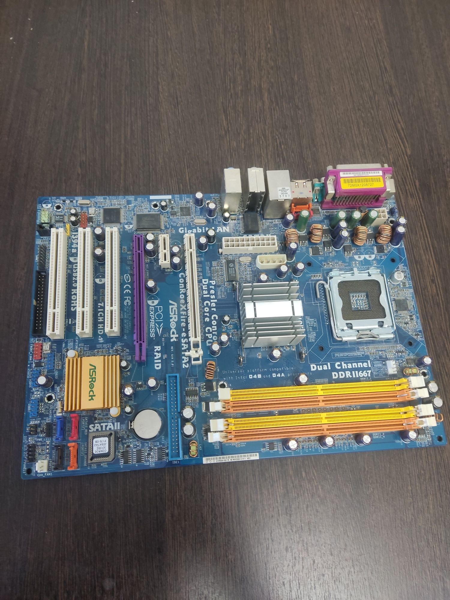 Материнская плата ASRock 4Core1333-ESATA2 читайте описание