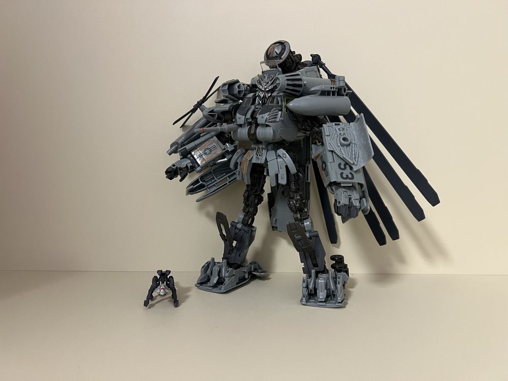 Grindor studio series оригинал