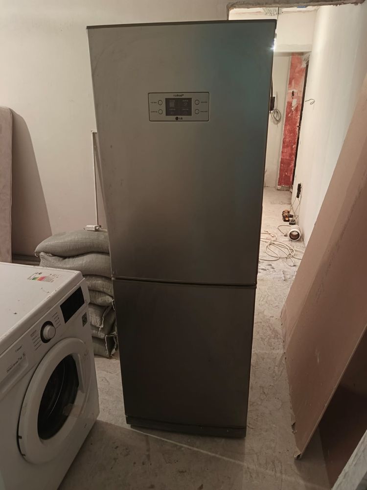 Холодильник на кухню LG