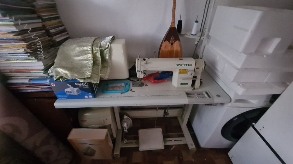 Срочно продам швейную машинку