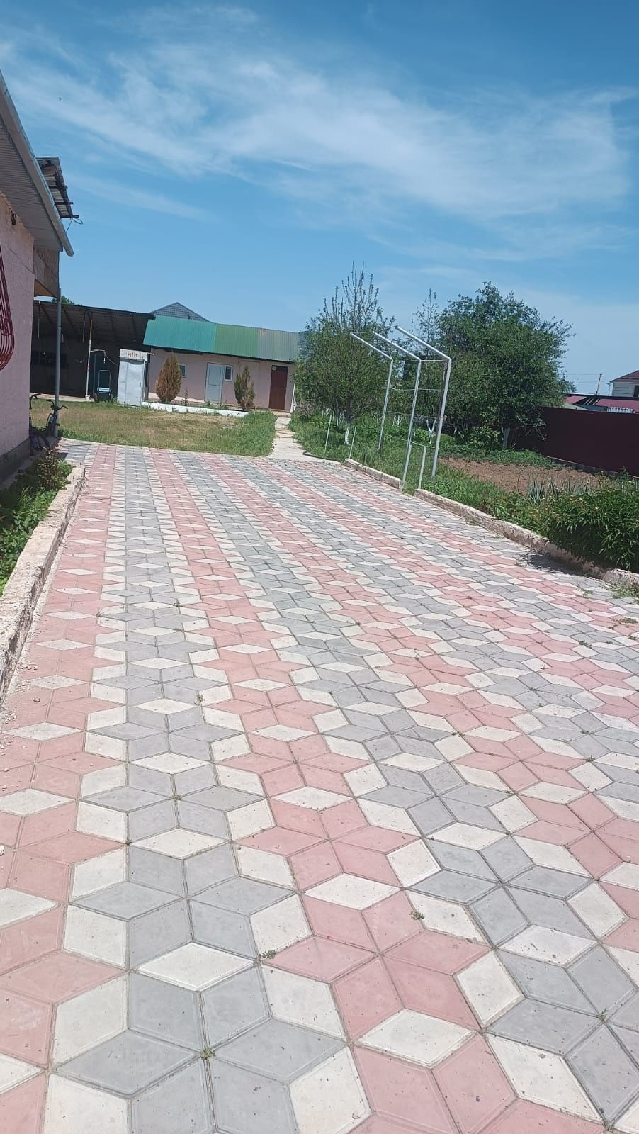 Уй сатылады. Барлық жағдайы жасалған