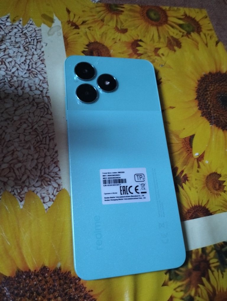 Продам realme note 50 на запчасти