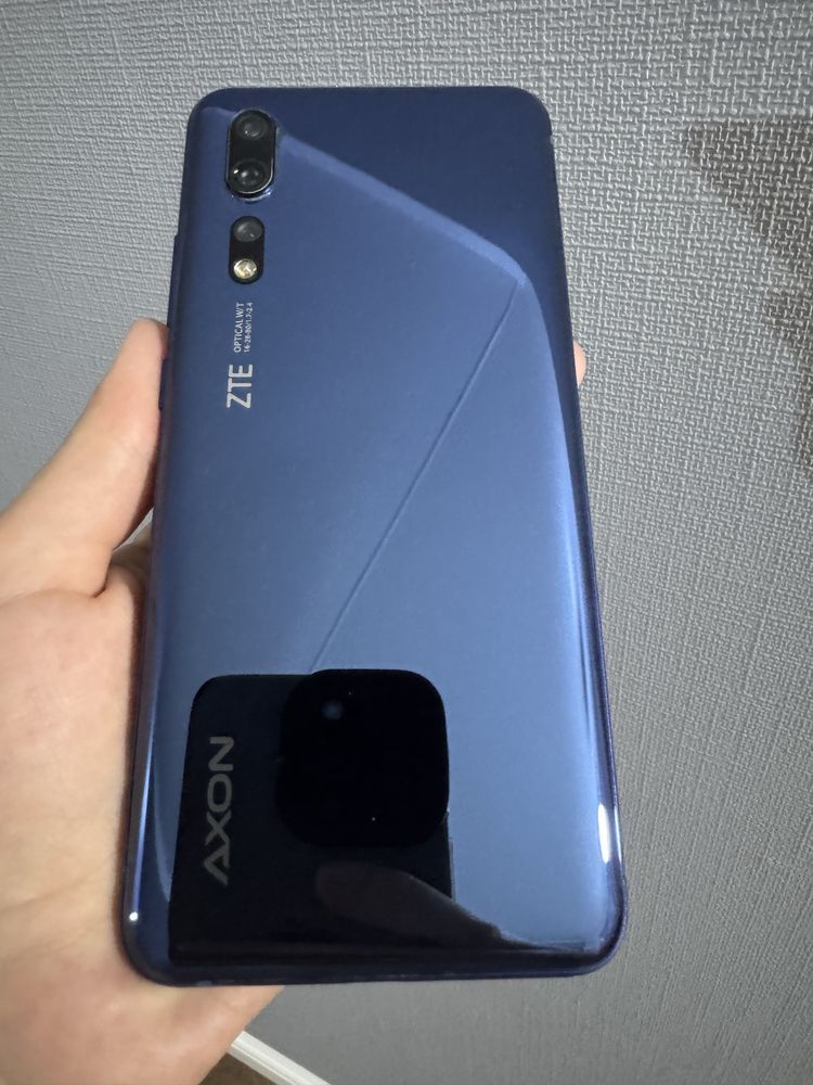 Смартфон ZTE Axen 10 Pro