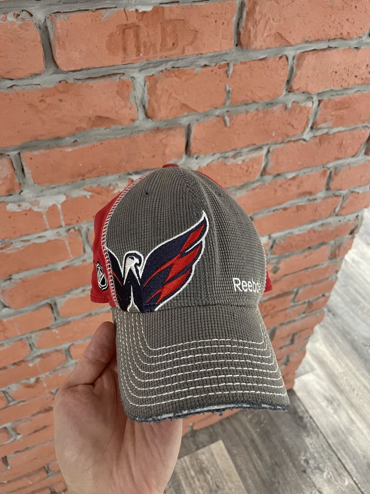 Бейсболки NHL, Чемпионская Tampa Bay, и Washington