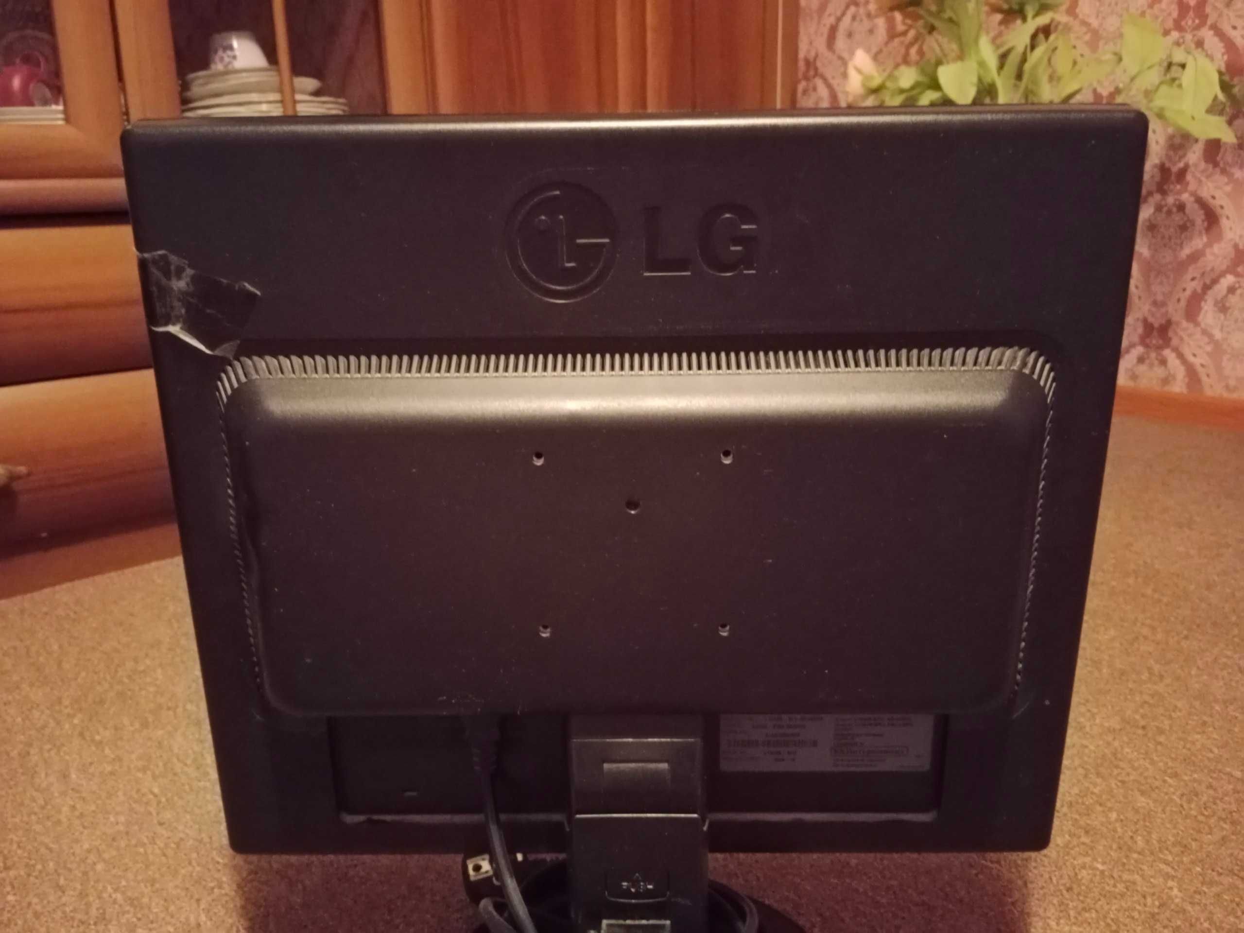 Монитор LG L1942S-BF