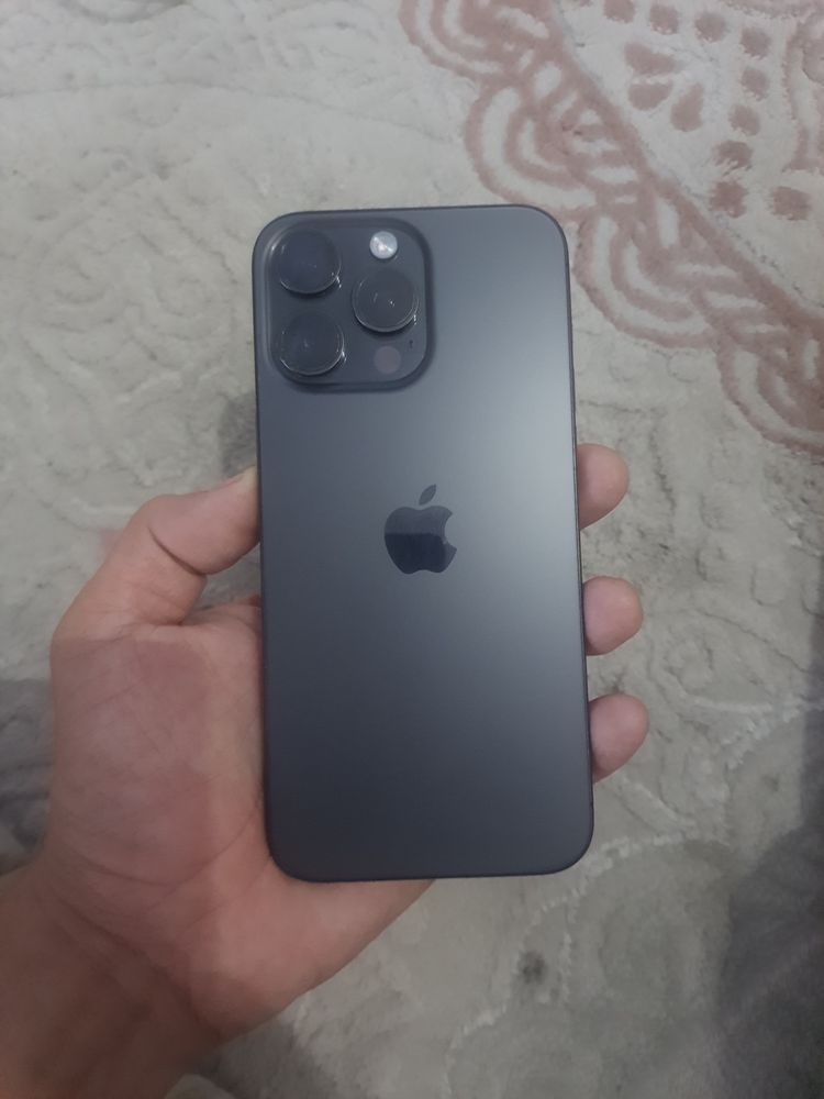 I Phone 15 pro max (e-sim)