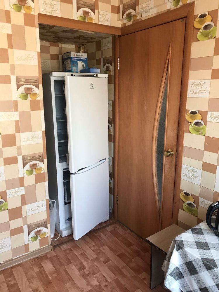 Продам 2-х комнатную квартиру в центре города.