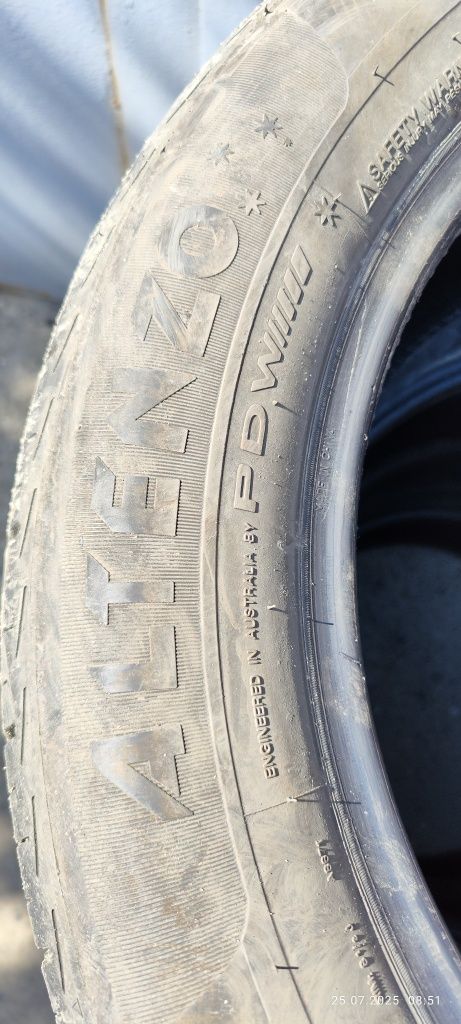 Продам шины в хорошем состоянии 275/50 R20