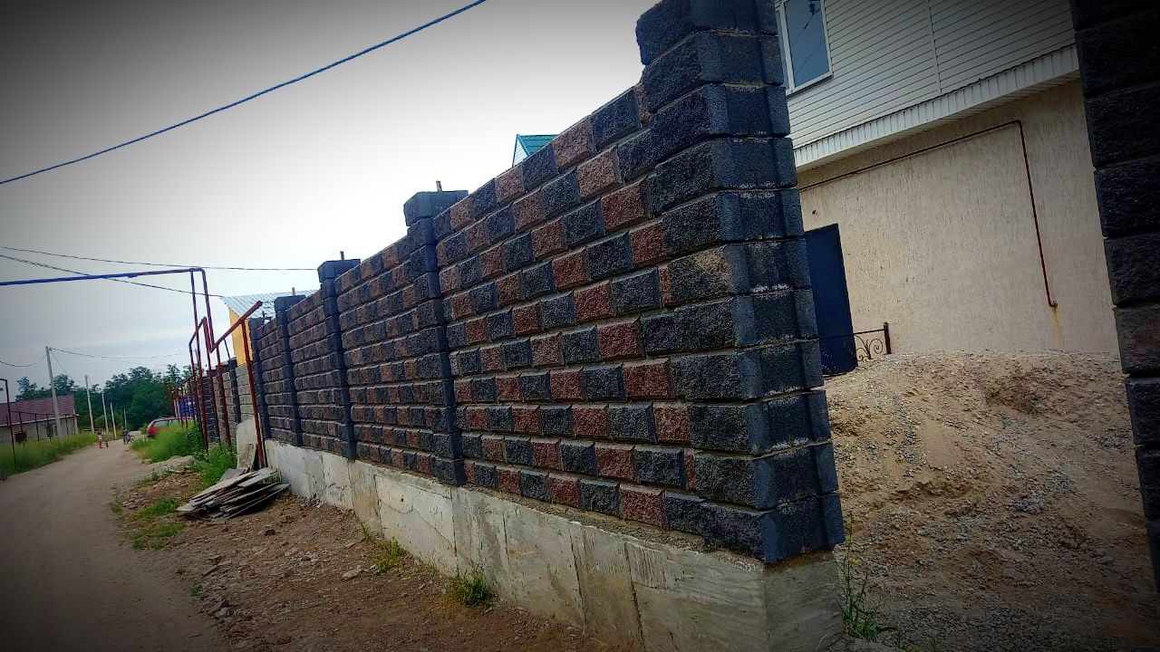 Сплитерные блоки перегородочные рванные тумбы шлакоблок пескоблок