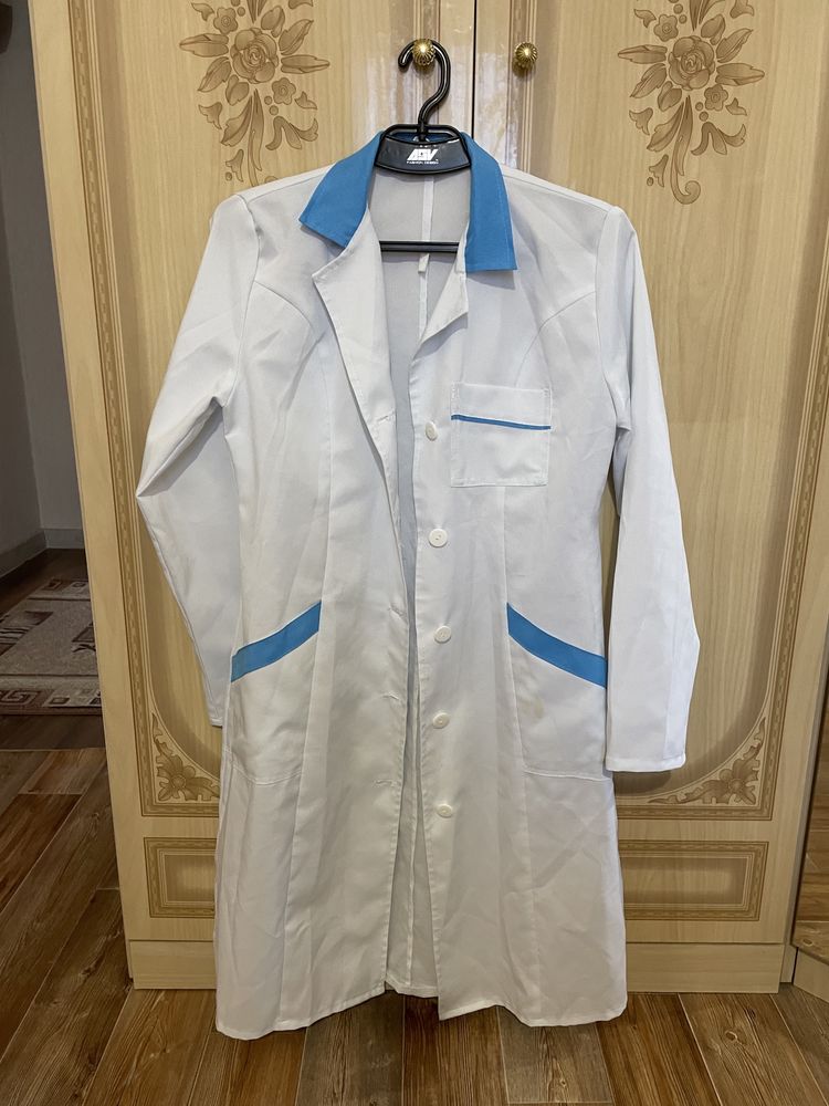 Медицинский халат, можно студентам