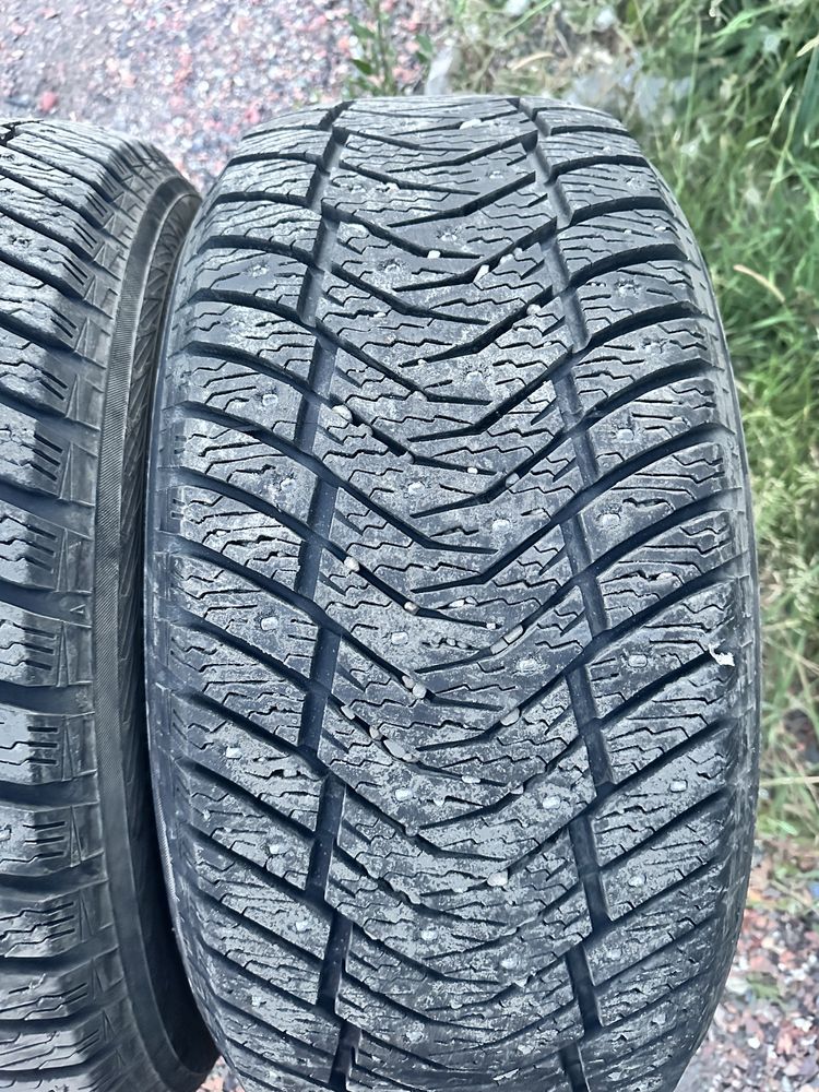 Продам 2 балона зимних YOKOHAMA