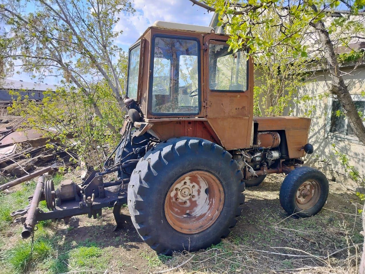 Продам срочно прицеп 500т.т25 700т. Состояние отличное.