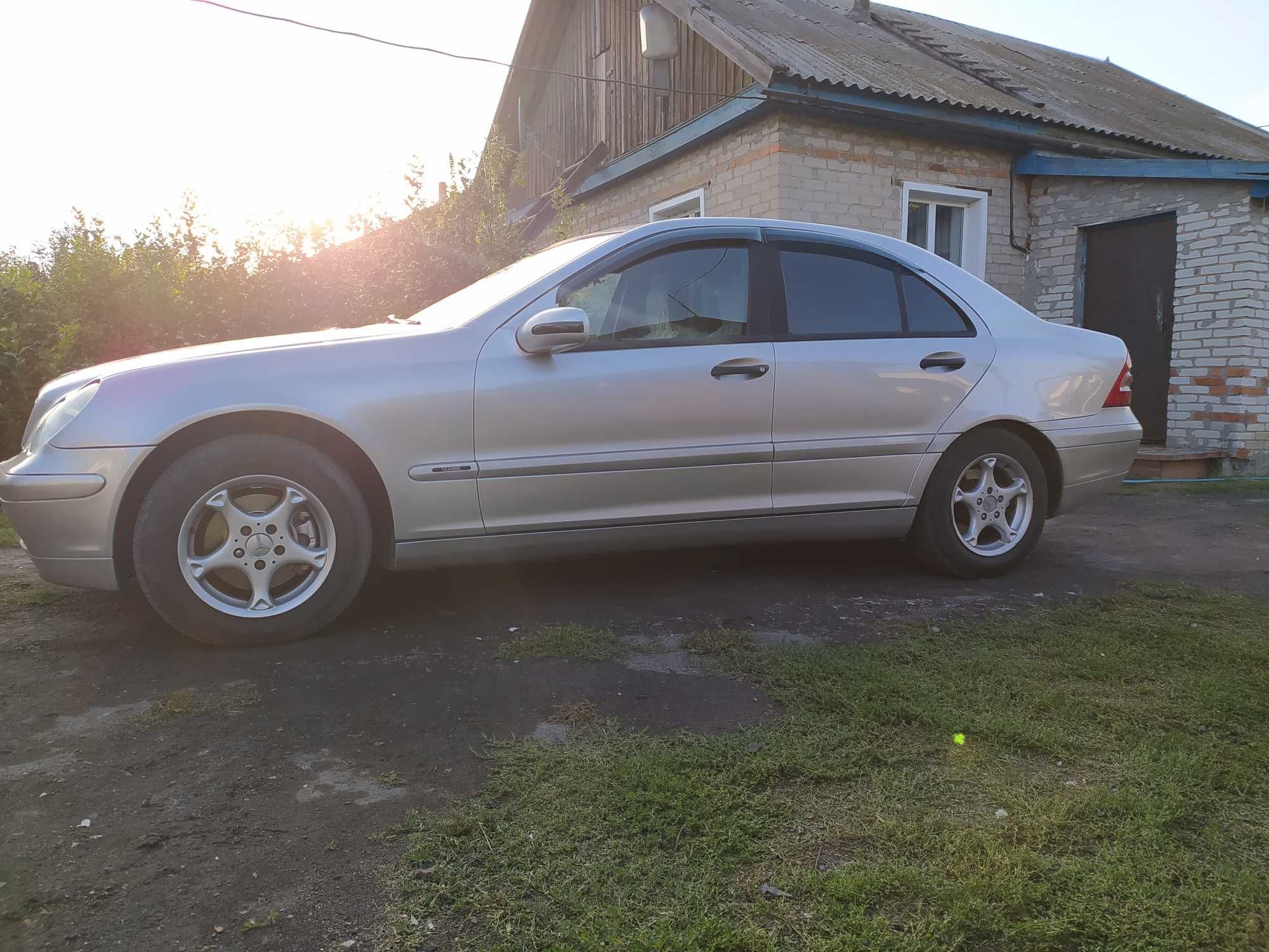 Mercedes-benz c180, 2003 года