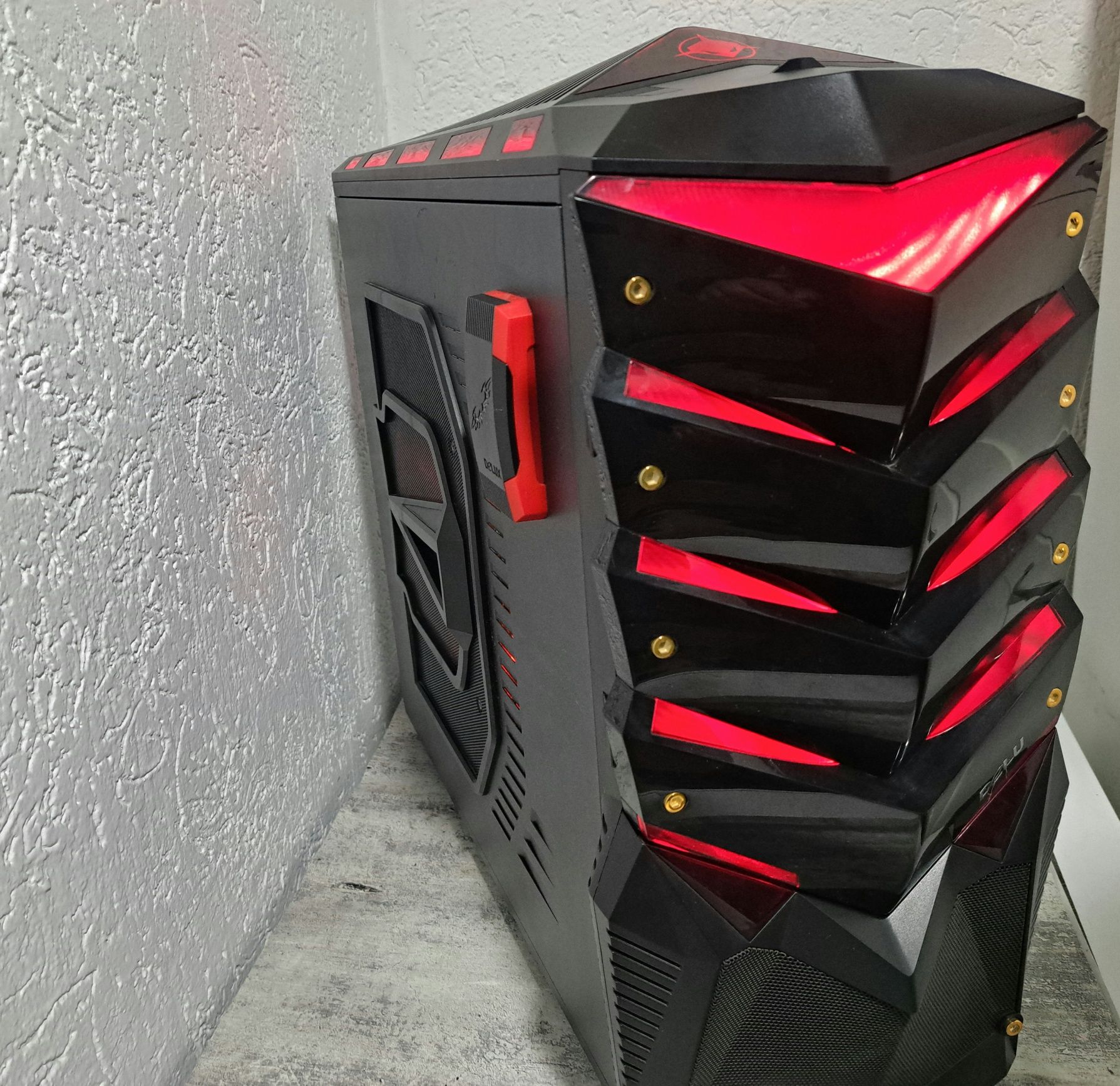 Продам игровой системный блок  DELUX (RYZEN 7)