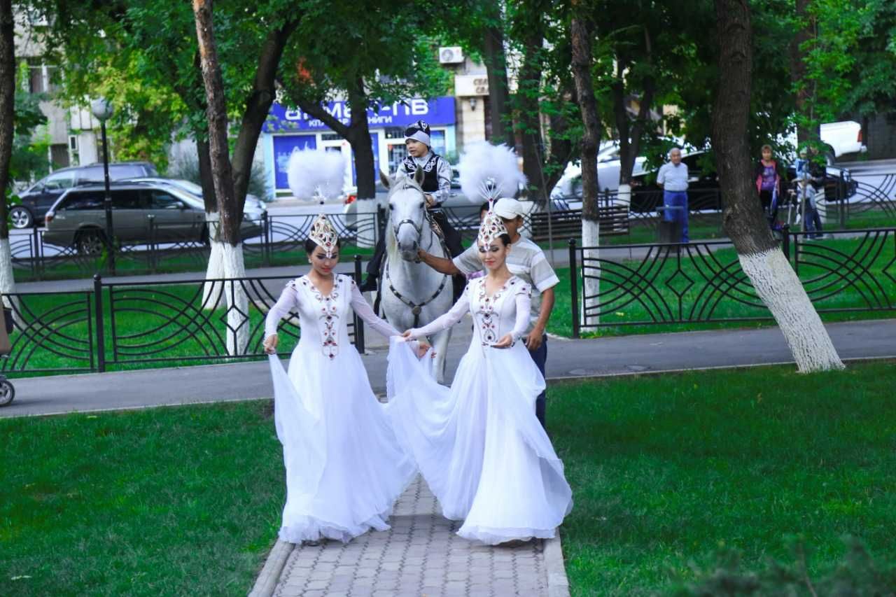 Ак ат Сундет той. Лошадь. Конь. Пони
