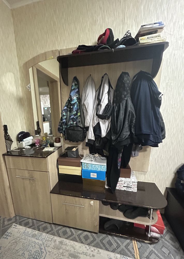 Продам Прихожую