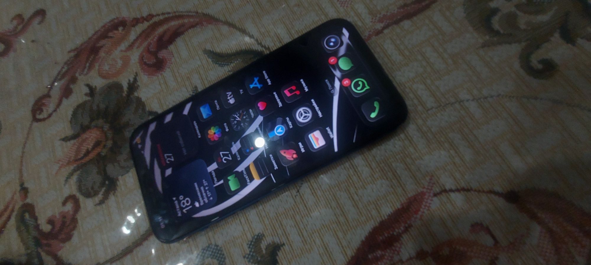 Продам iPhone 12