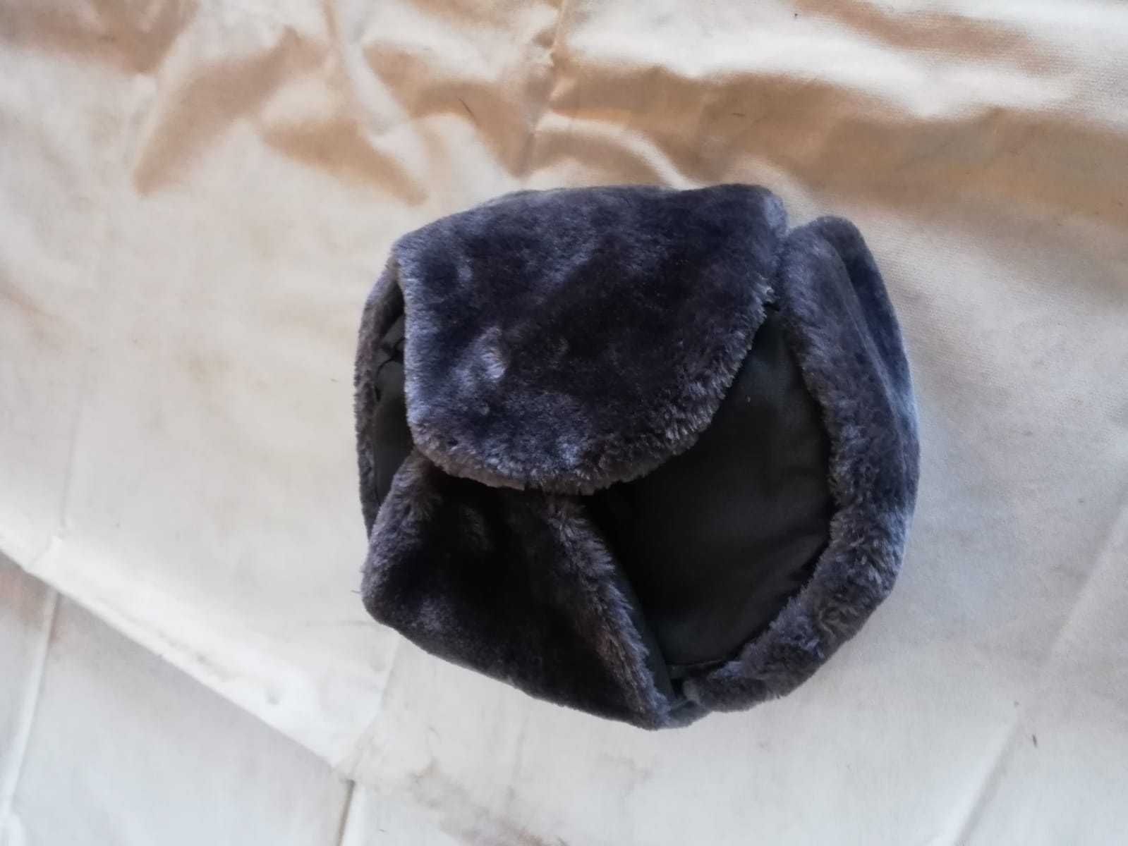 Продам форменные зимние шапки Кузет