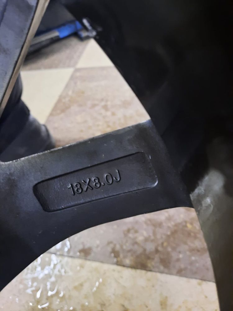 Продам диски R18