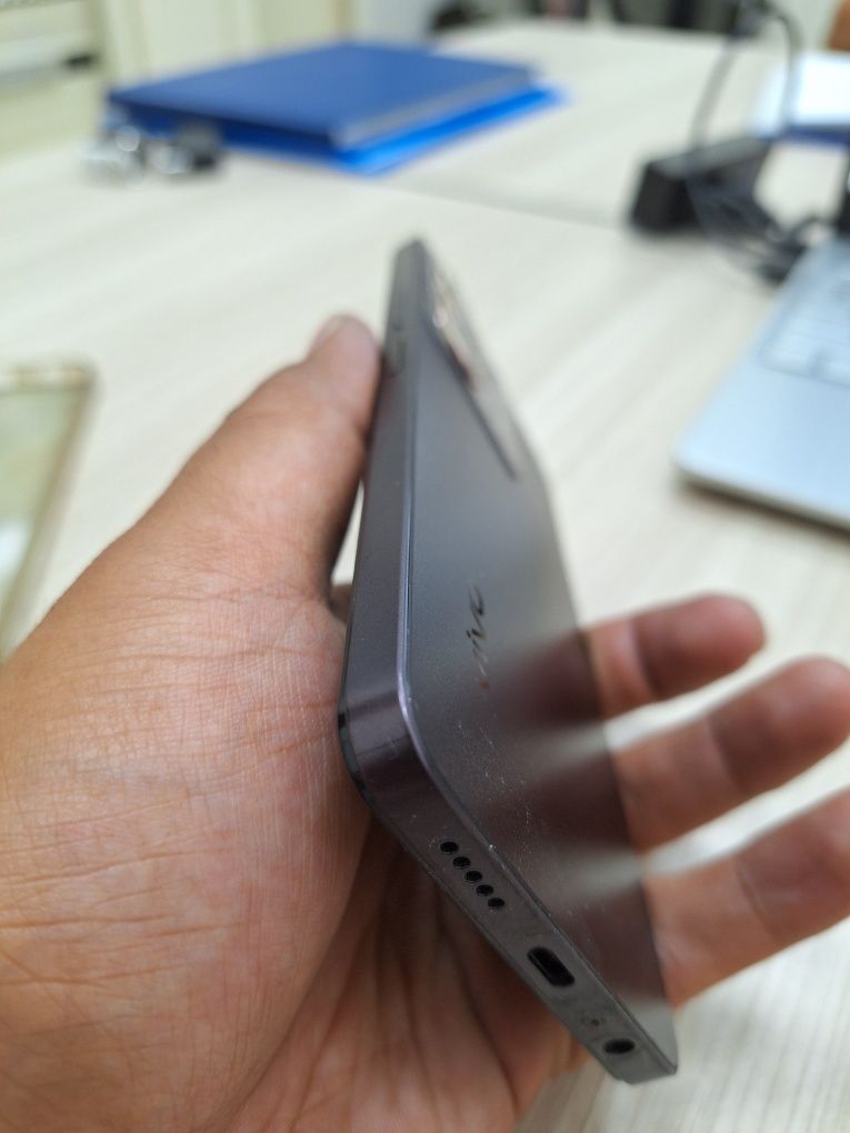 VIVO Y27s 128 Gb.