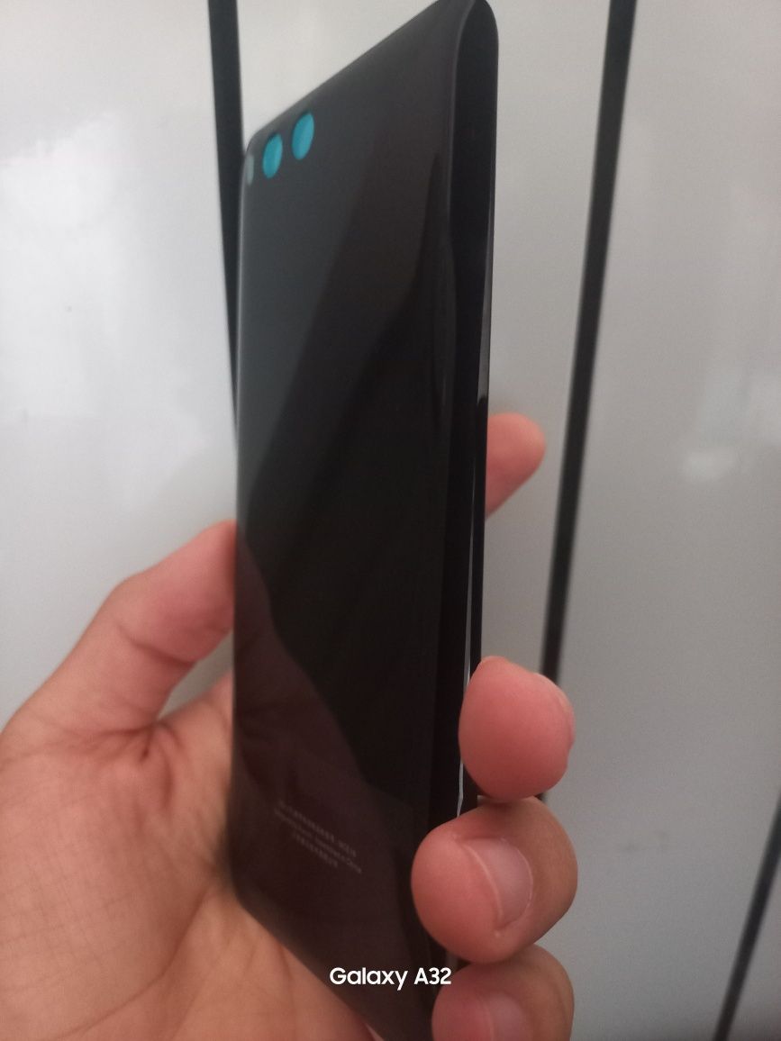 Крышка Xiaomi Mi 6